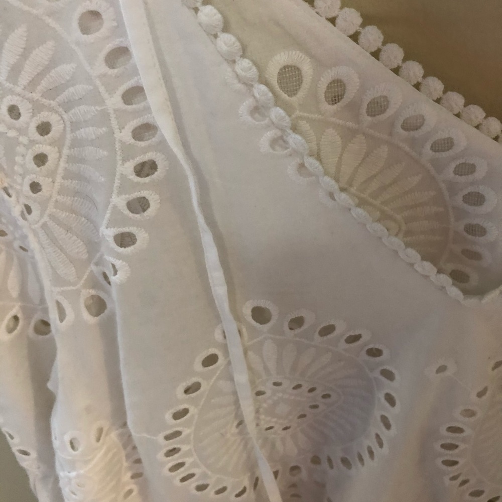 NWT eyelet detail boho tunic - Picture 5 of 8